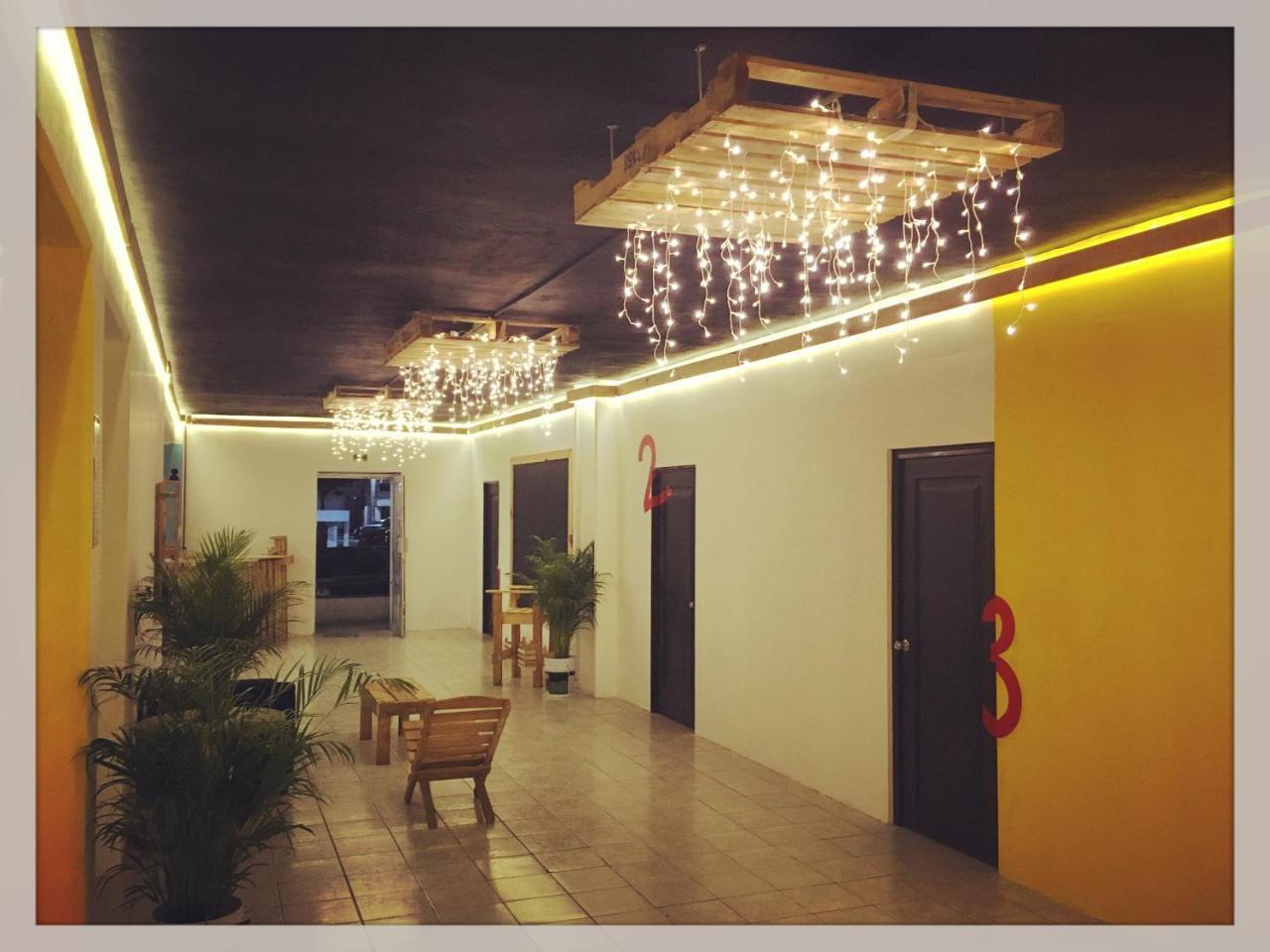 Morenita Linda Hostel Cancun Exterior photo