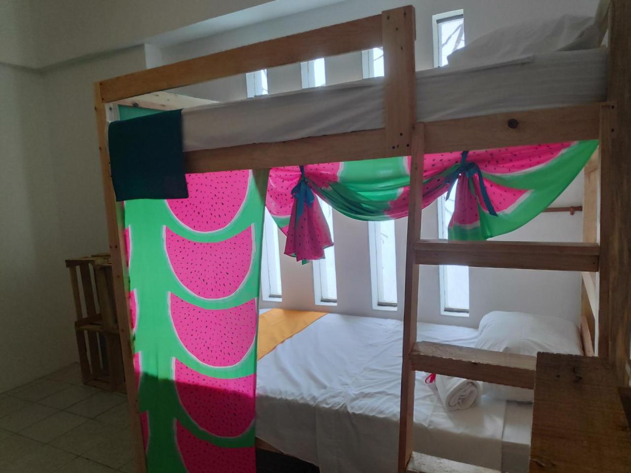 Morenita Linda Hostel Cancun Exterior photo
